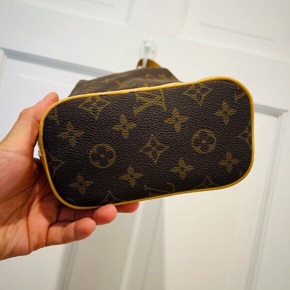 Louis Vuitton Toiletry or Shoe Bag - Picture 15 of 16